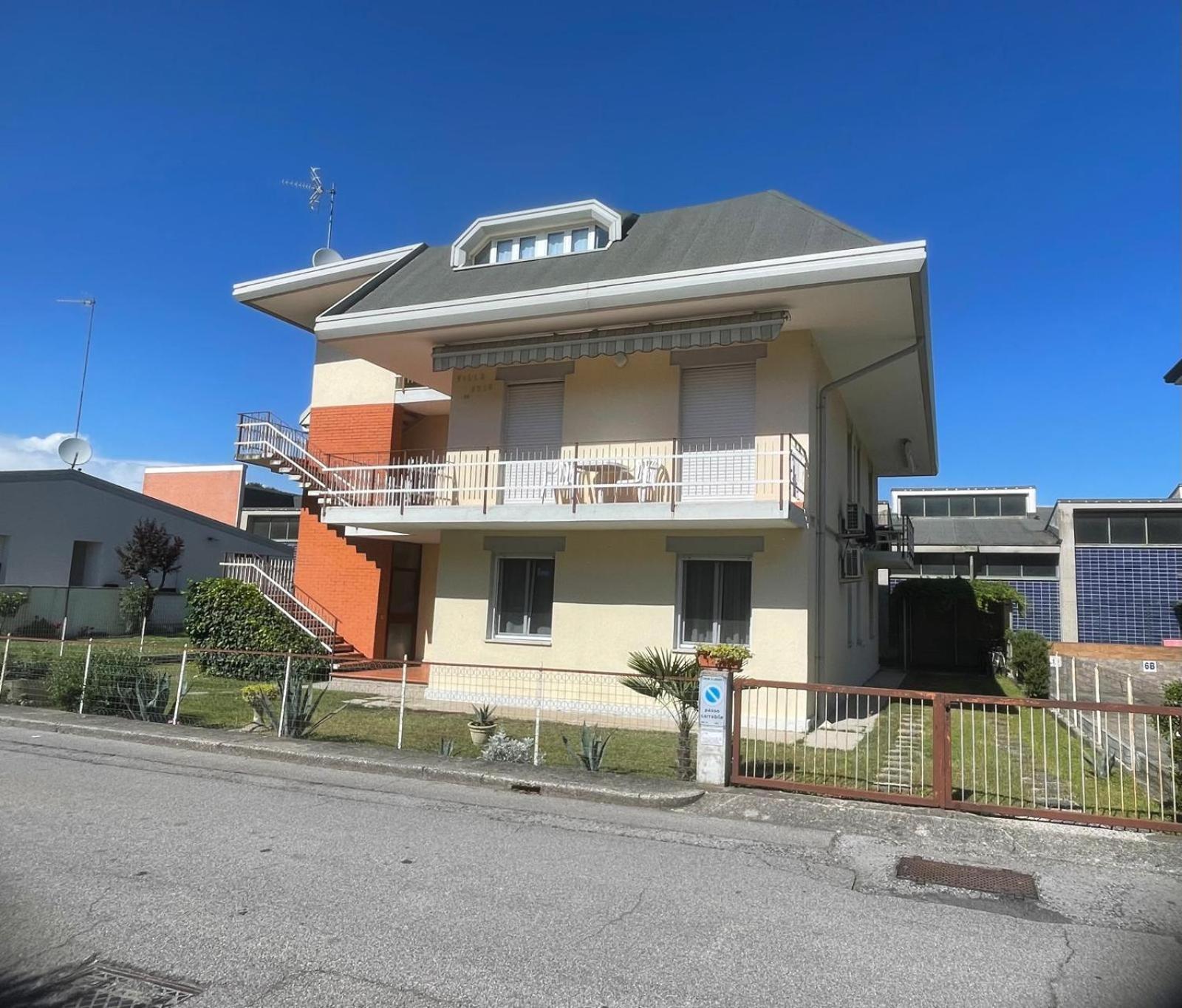 Appartamento Villa Asio Lignano Sabbiadoro Esterno foto