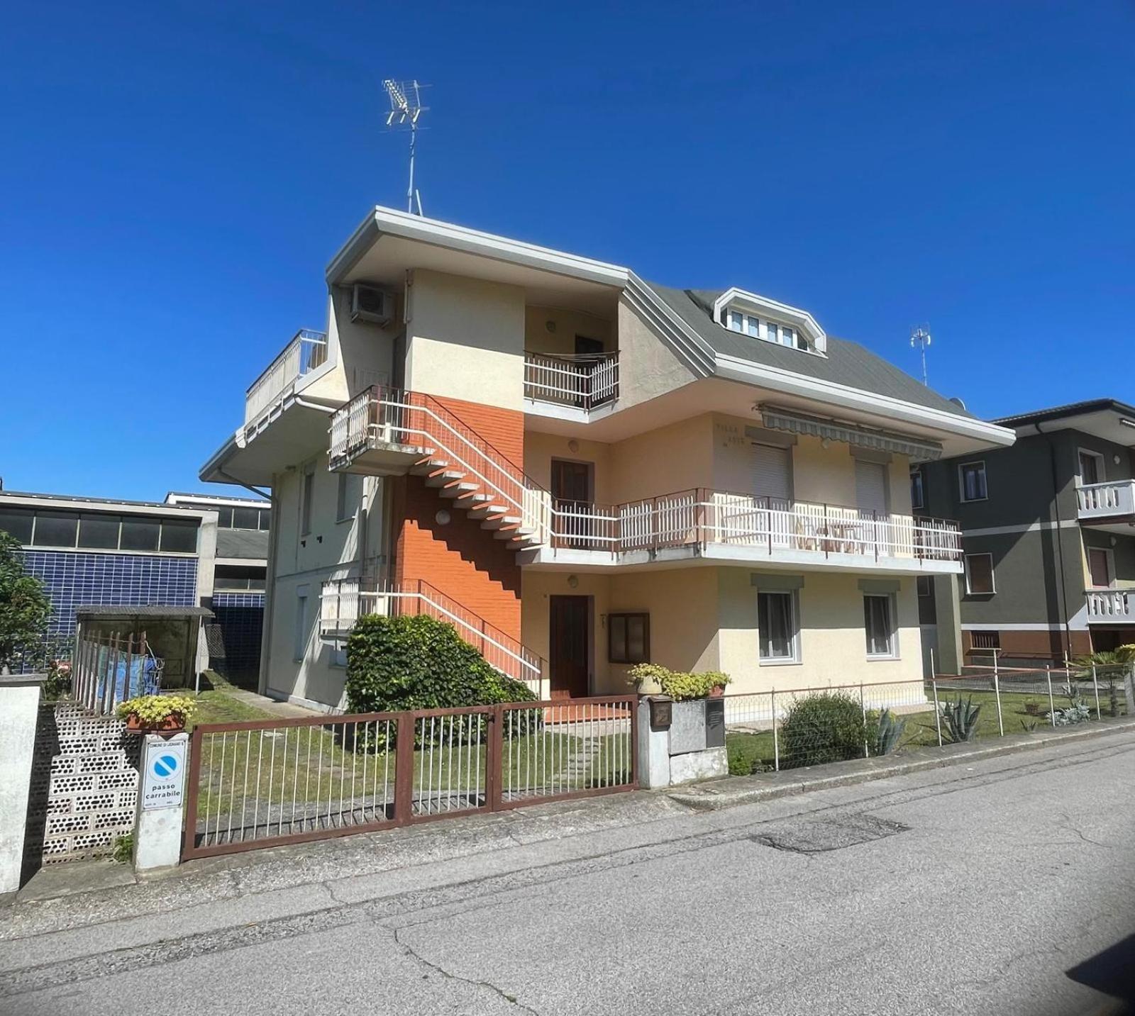 Appartamento Villa Asio Lignano Sabbiadoro Esterno foto